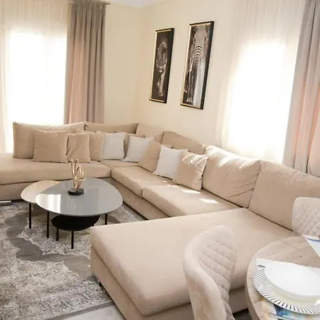 Apartmán Strata Deluxe Apt. *