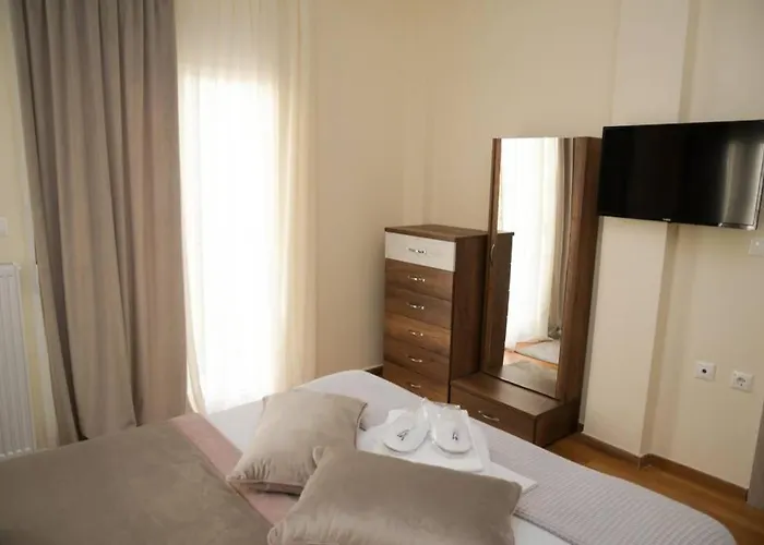 Strata Deluxe Apt. *